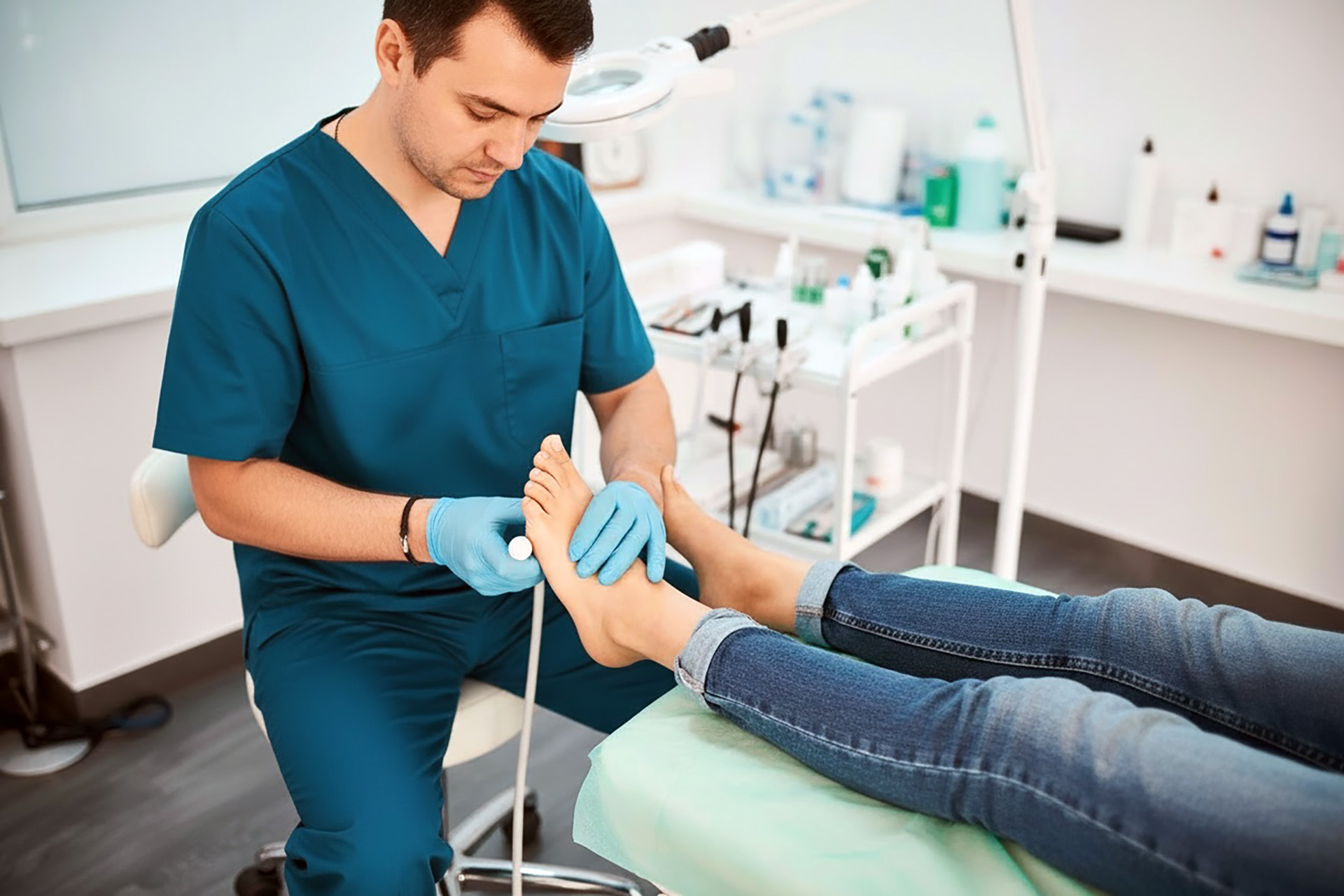 Achilles tendon rupture symptoms