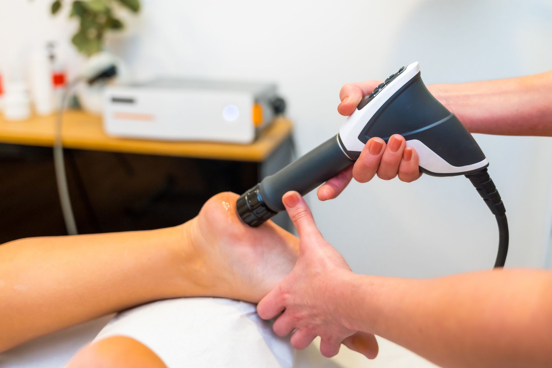 shockwave therapy for retrocalcaneal bursitis treatment